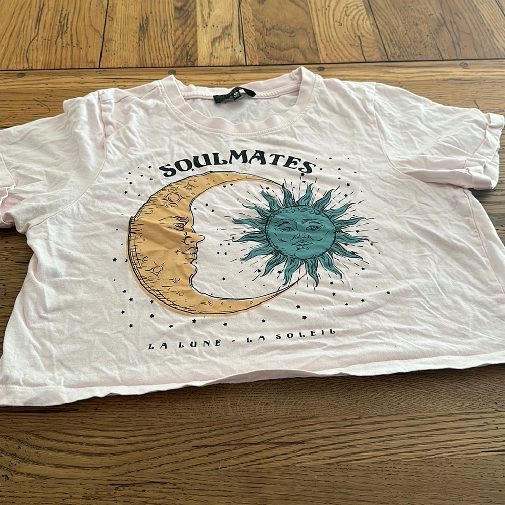 Love Peace & Lazy Days size small t-shirt